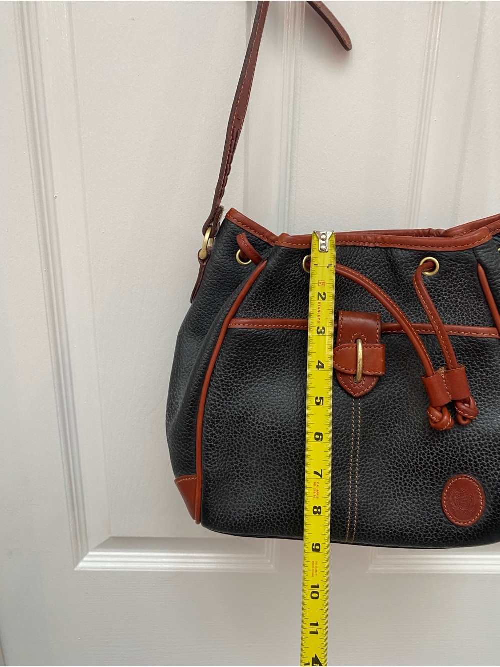 Liz Claiborne Black and Brown Pebbled Leather Drawstring Shoulder Bag - Picture 5 of 12